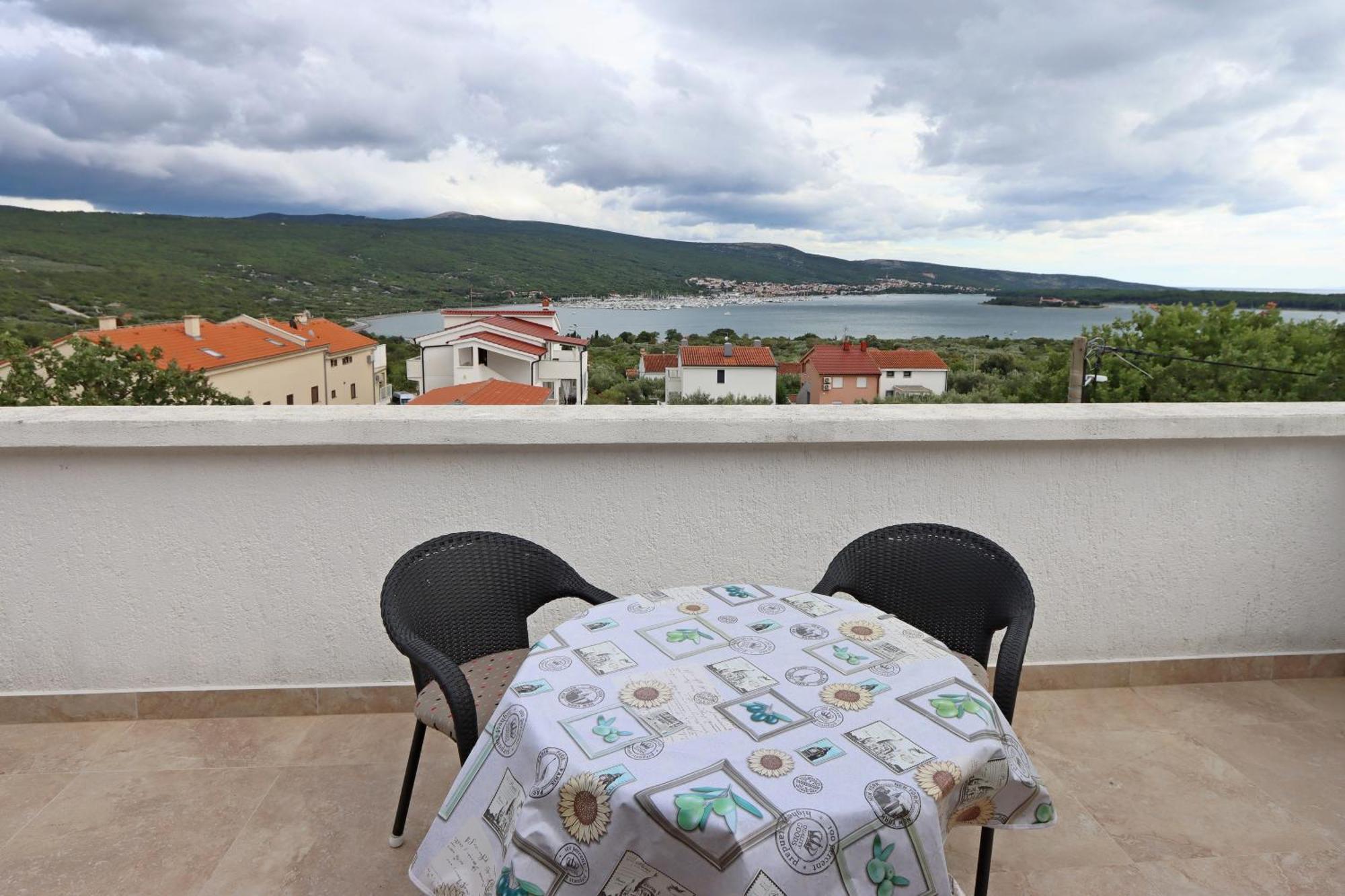 Apartments With A Parking Space Kornic, Krk - 415 Dış mekan fotoğraf
